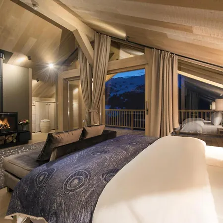 Hidden In The Heights: A Luxurious Retreat Φιλμς